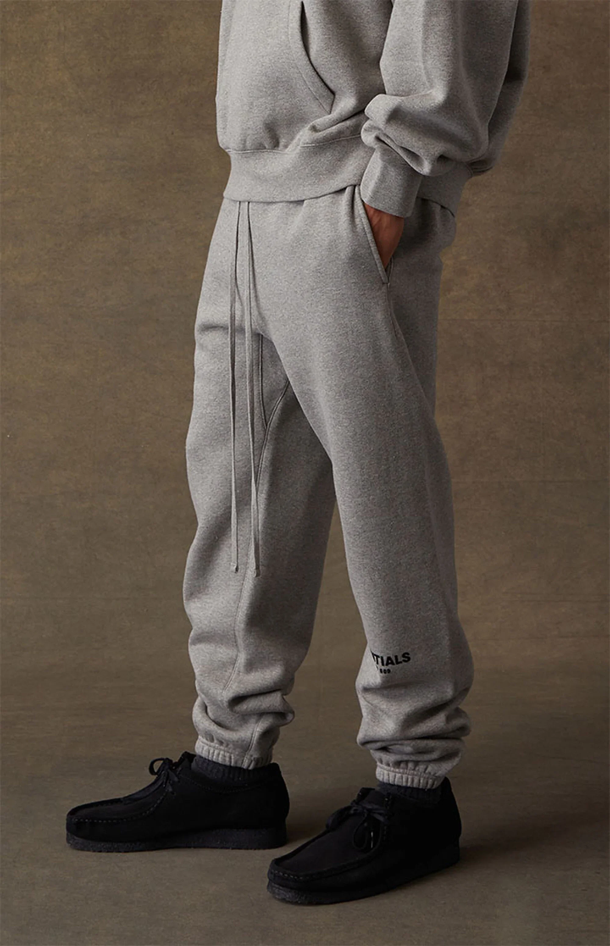 Fear Of God Essentials Sweatpants Dark Oatmeal - Image 3