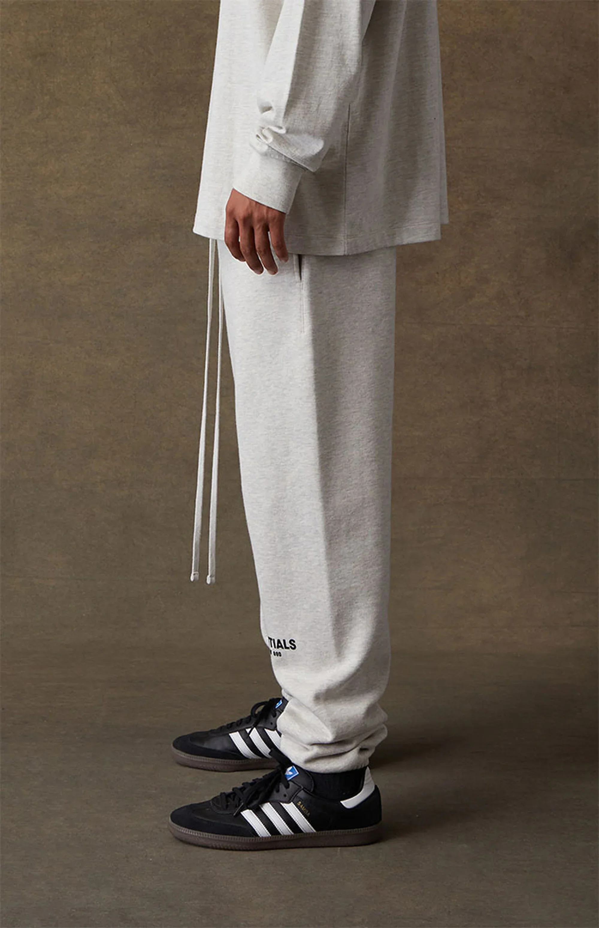 Fear Of God Essentials Sweatpants Light Oatmeal - Image 3