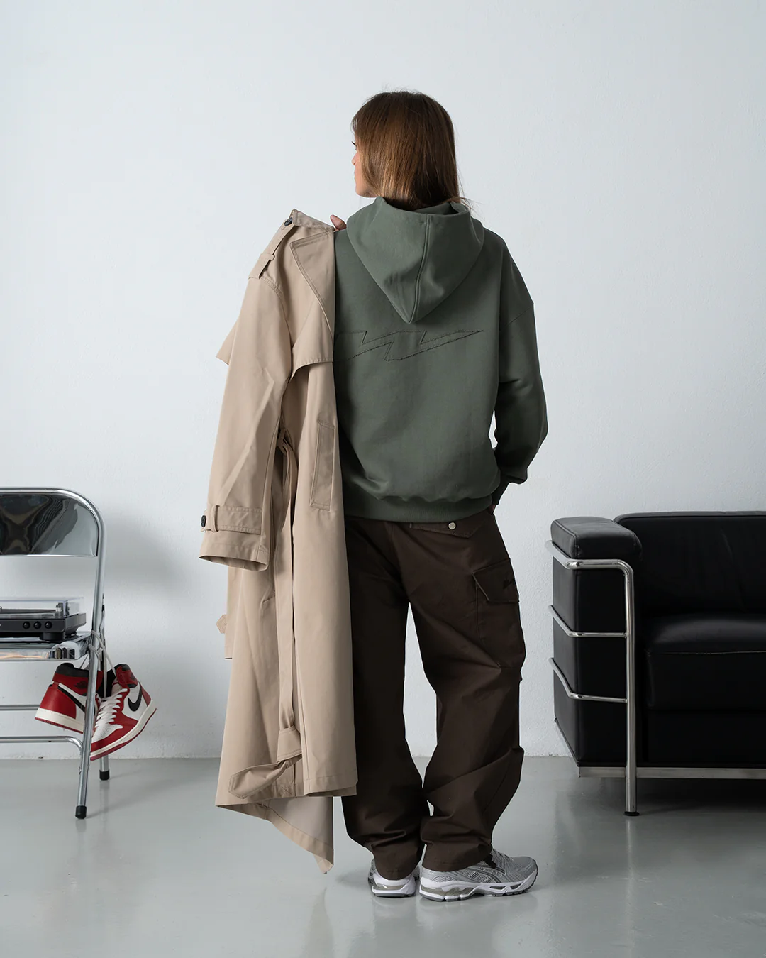 W Patch Hoodie Olive Green - Image 4